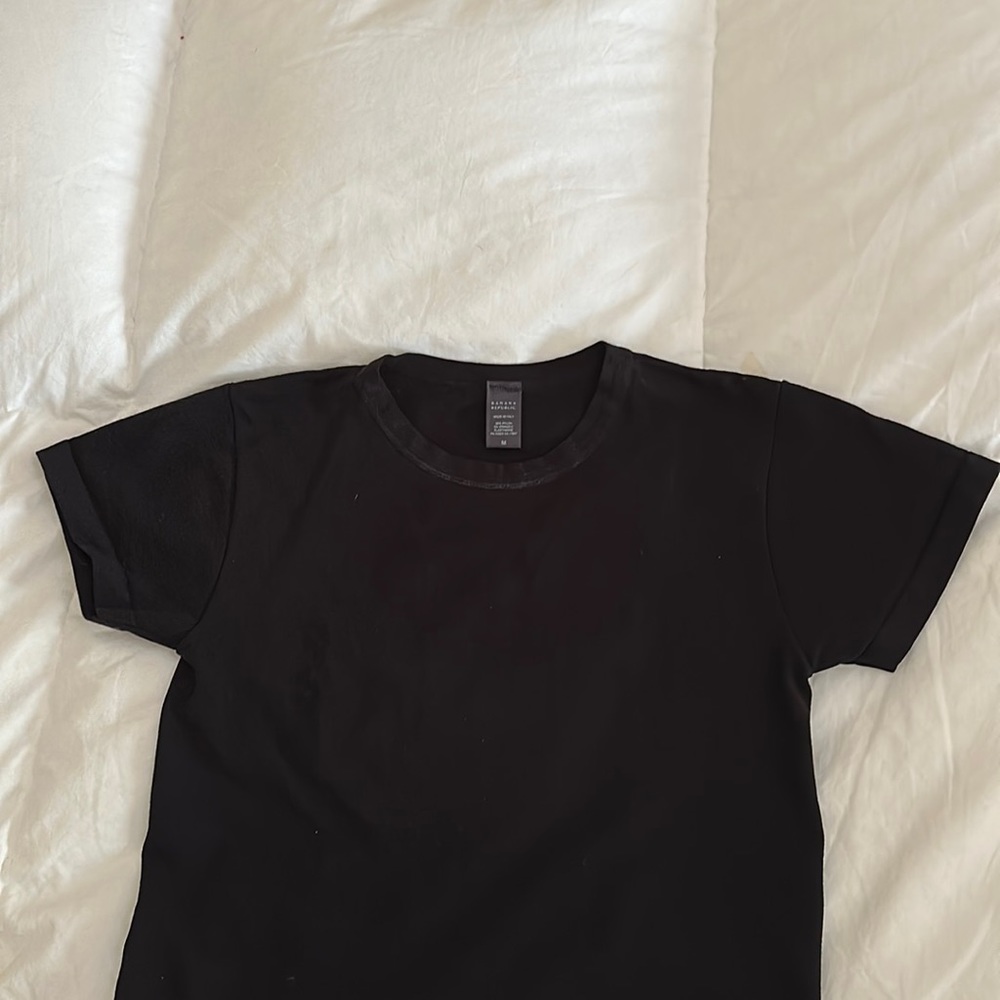 Banana Republic top perfect condition. Size medium runs small